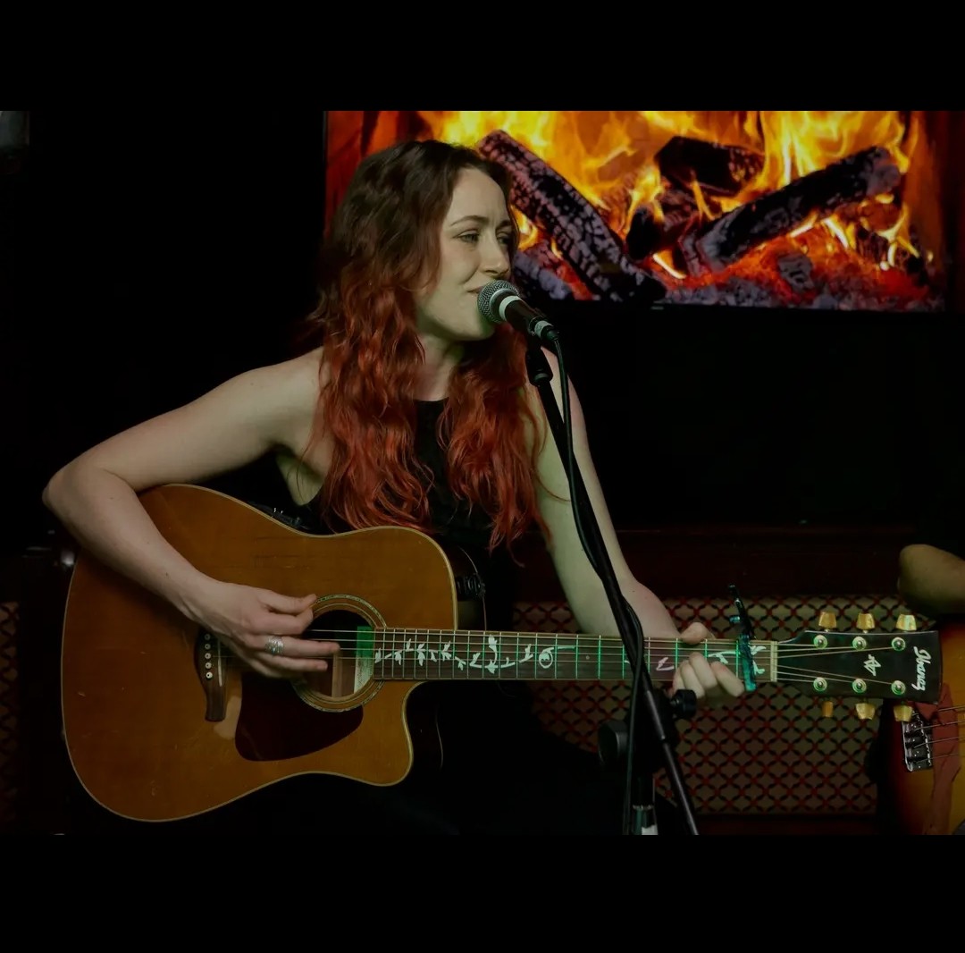 Dubh Lee gig